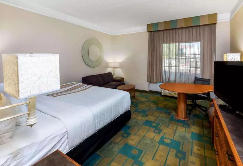 Отель La Quinta By Wyndham Phoenix West Peoria