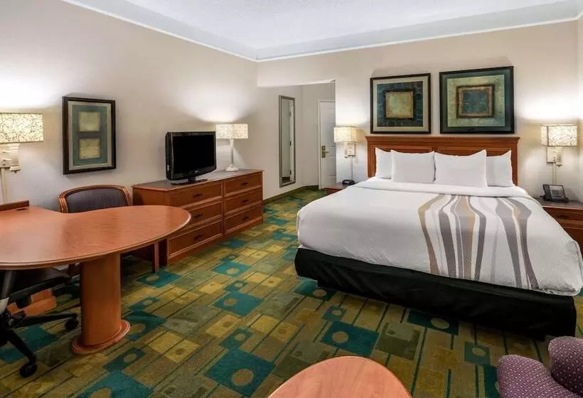 Отель La Quinta By Wyndham Phoenix West Peoria