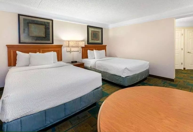 Отель La Quinta By Wyndham Phoenix West Peoria