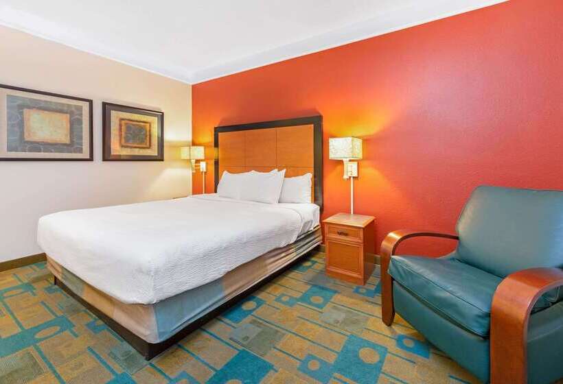 בית מלון כפרי La Quinta By Wyndham Usf