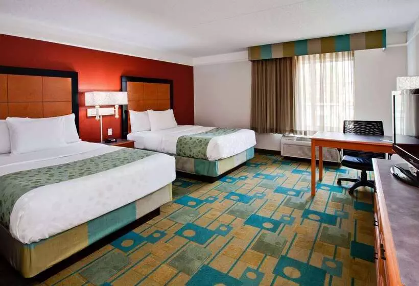 هتل La Quinta By Wyndham Usf