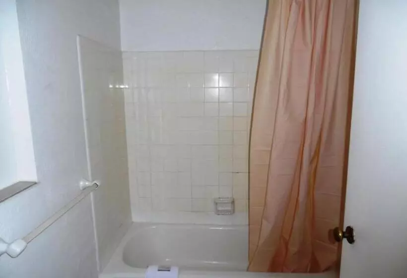 호텔 Laurel Park Inn