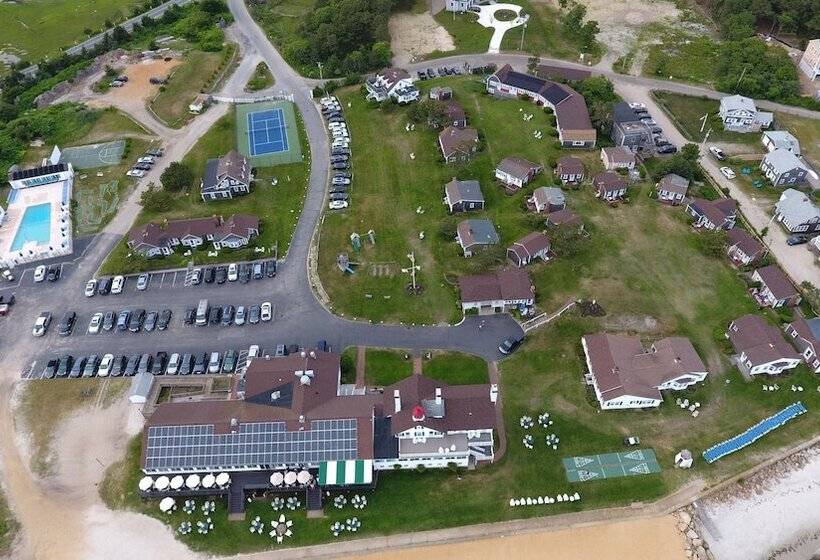בית מלון כפרי Lighthouse Inn Cape Cod