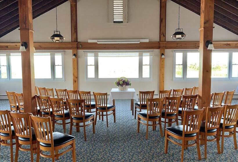 בית מלון כפרי Lighthouse Inn Cape Cod