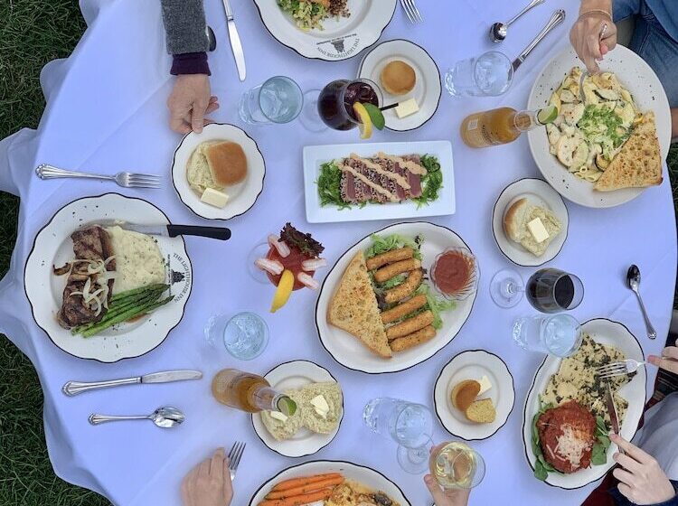 בית מלון כפרי Lighthouse Inn Cape Cod