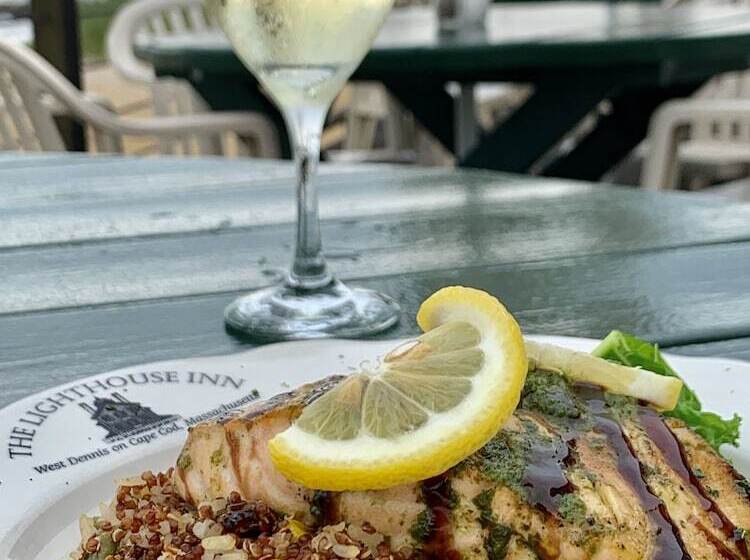בית מלון כפרי Lighthouse Inn Cape Cod