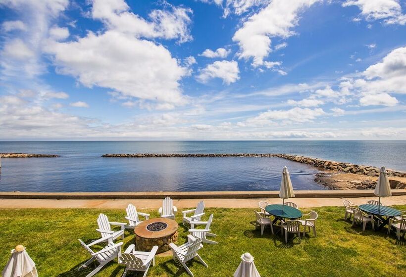 בית מלון כפרי Lighthouse Inn Cape Cod