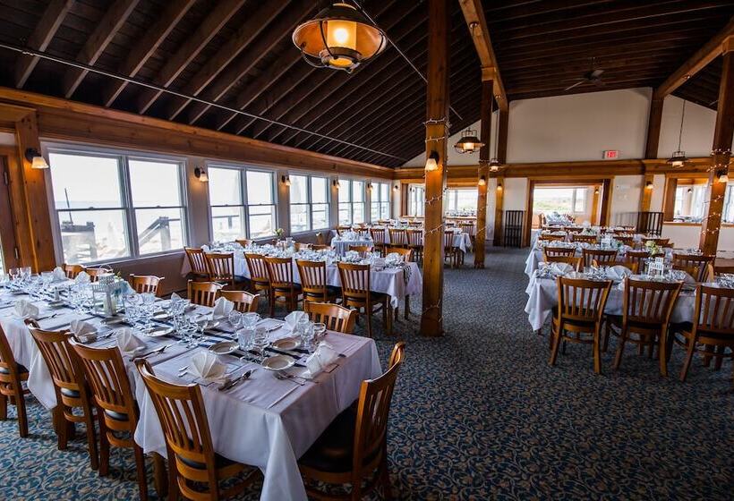 בית מלון כפרי Lighthouse Inn Cape Cod