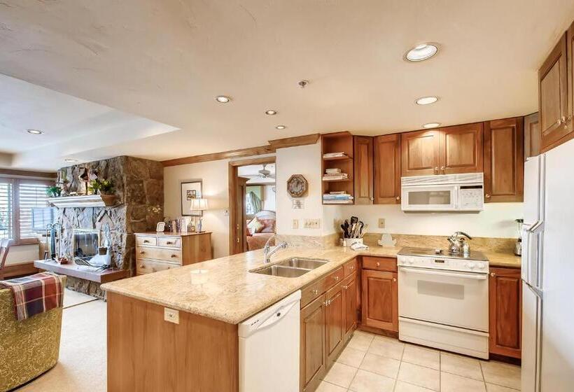 فندق Lodge Tower