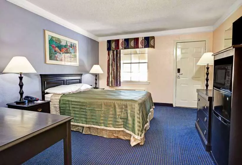 Отель Travelodge By Wyndham North Richland Hills/dallas/ft Worth