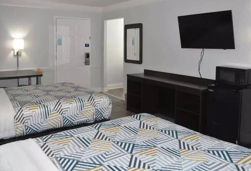 Motel 6 Hazelwood, Mo