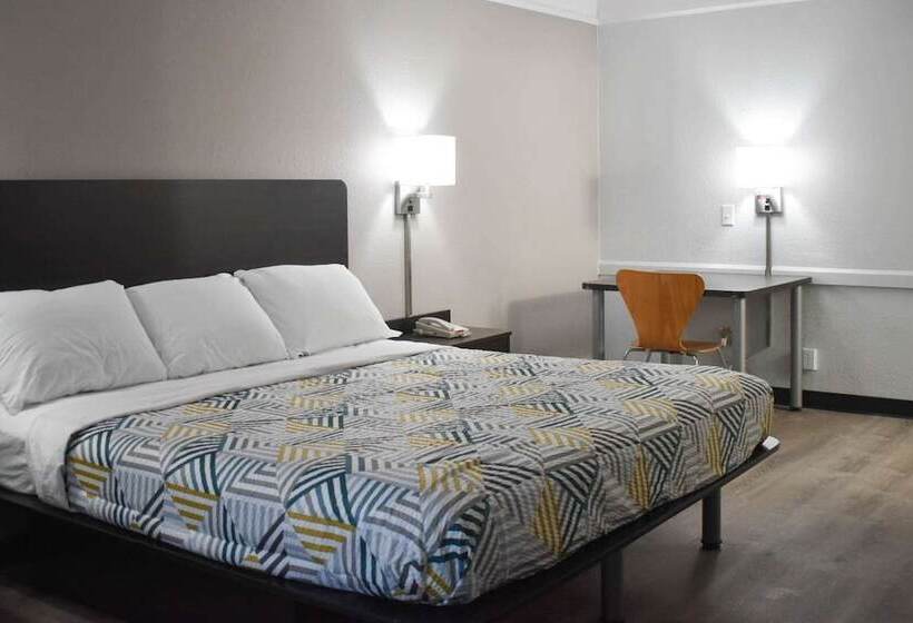 Motel 6 Hazelwood, Mo