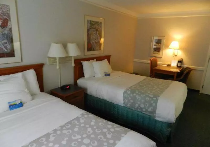 Motel 6 Hazelwood, Mo