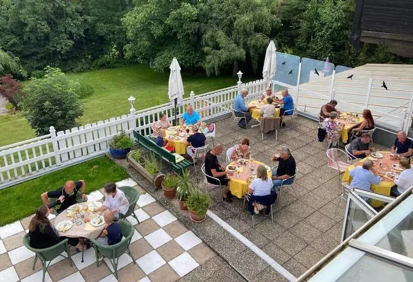 Hotelli Landhaus Lührmann