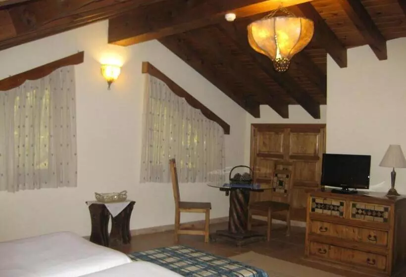 ホテル Rural Los Frutales