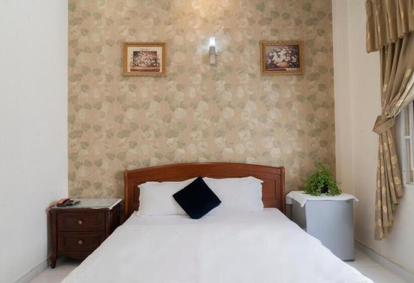 هتل Aqua Nhu Huynh