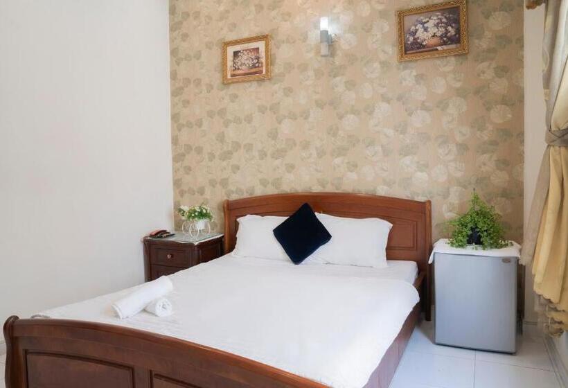 هتل Aqua Nhu Huynh