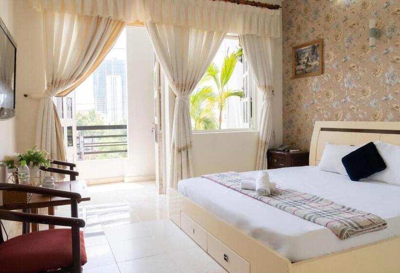 هتل Aqua Nhu Huynh