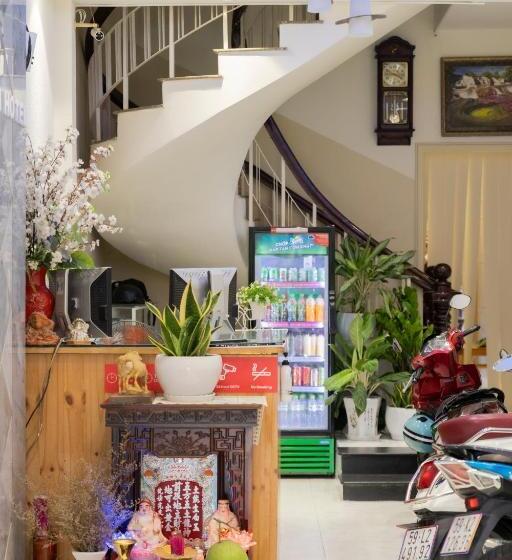 هتل Aqua Nhu Huynh