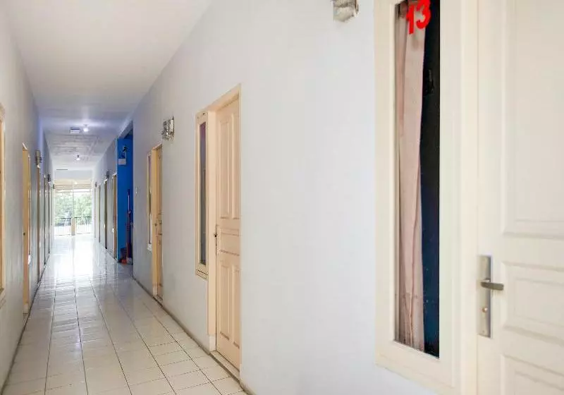 Hotel Oyo 2249 Kost Teman