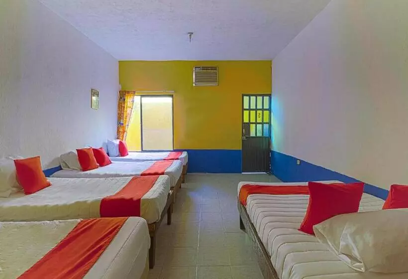 Hotelli Posada Los Faroles