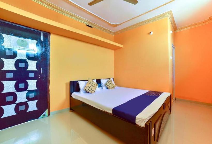 هتل Spot On 61254 Lucky Guest House