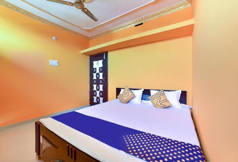 هتل Spot On 61254 Lucky Guest House