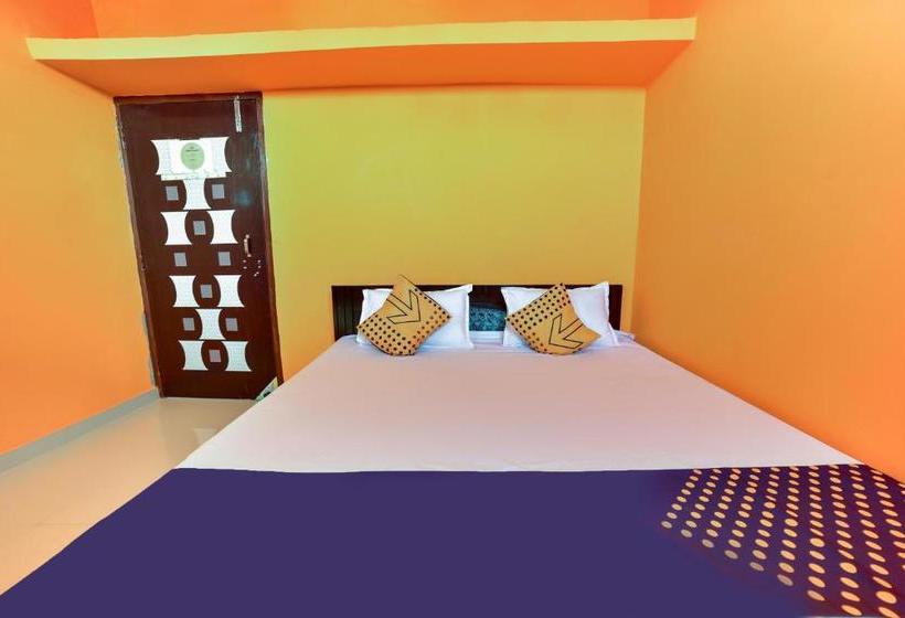 هتل Spot On 61254 Lucky Guest House