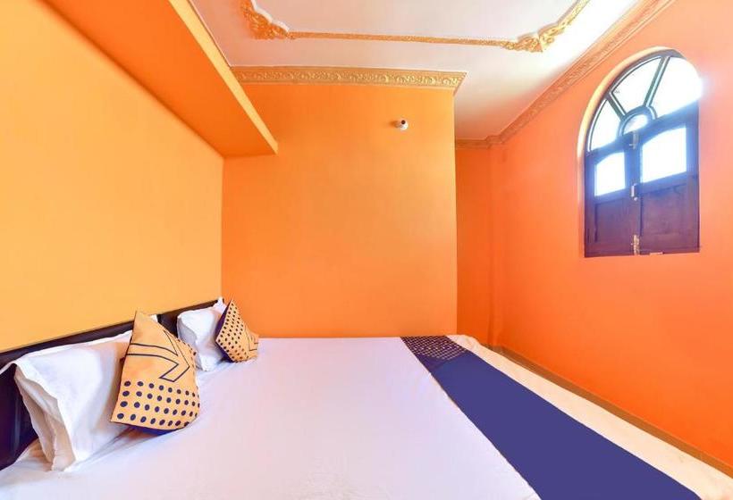 هتل Spot On 61254 Lucky Guest House