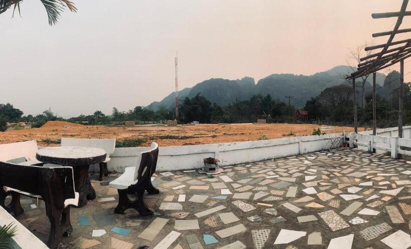 Diamond Resort Vang Vieng