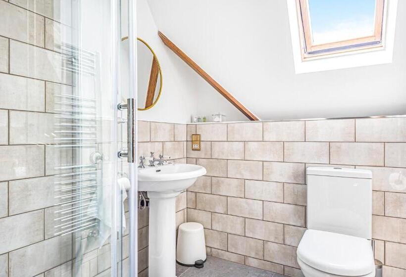 ペンション Tilehouse Lodge