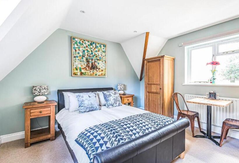 ペンション Tilehouse Lodge