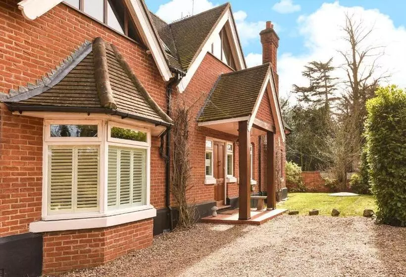 Majatalo Tilehouse Lodge