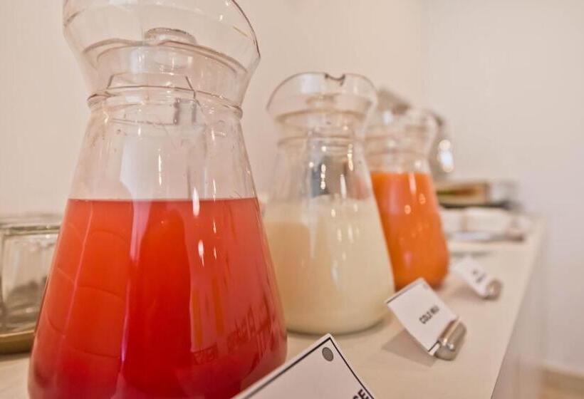 هتل X By Bloom I Hebbal Manyata Park