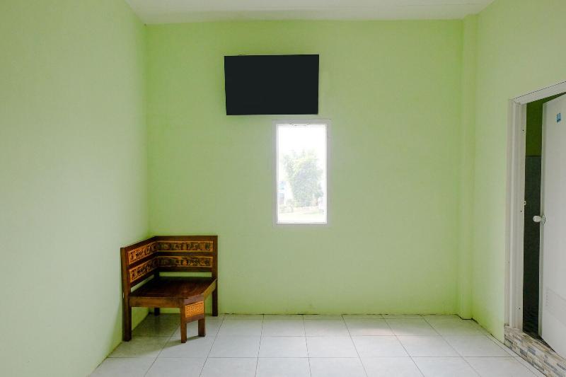 בית מלון כפרי Spot On 2081 Sriwijaya Family Residence