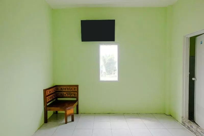 هتل Spot On 2081 Sriwijaya Family Residence