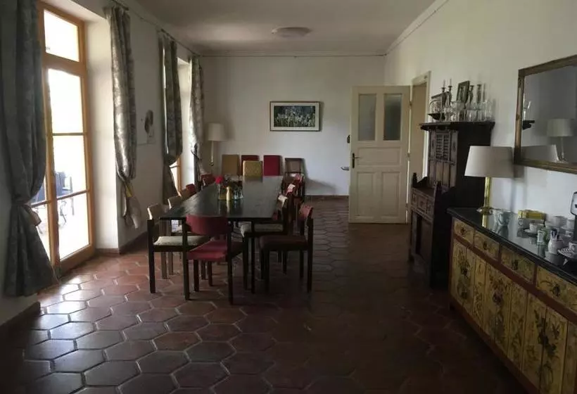 Hotelli Villa Berging