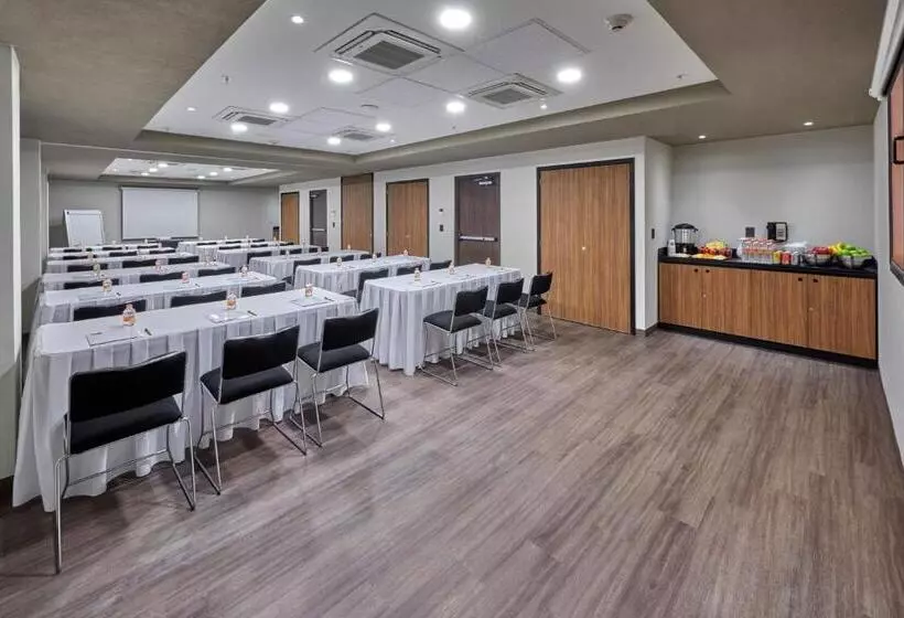 ホテル City Express By Marriott Guaymas