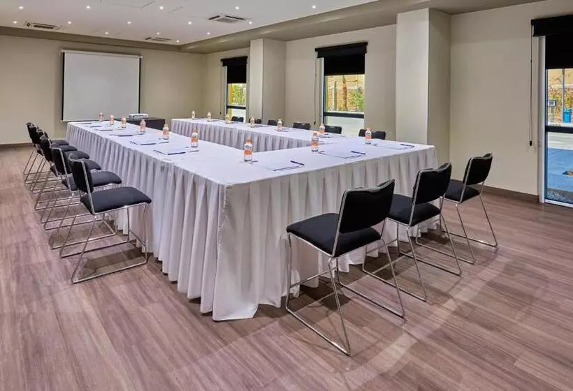 ホテル City Express By Marriott Guaymas