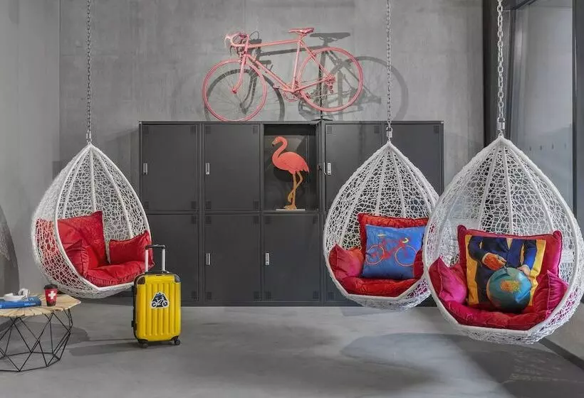 Hotelli Moxy Lausanne City