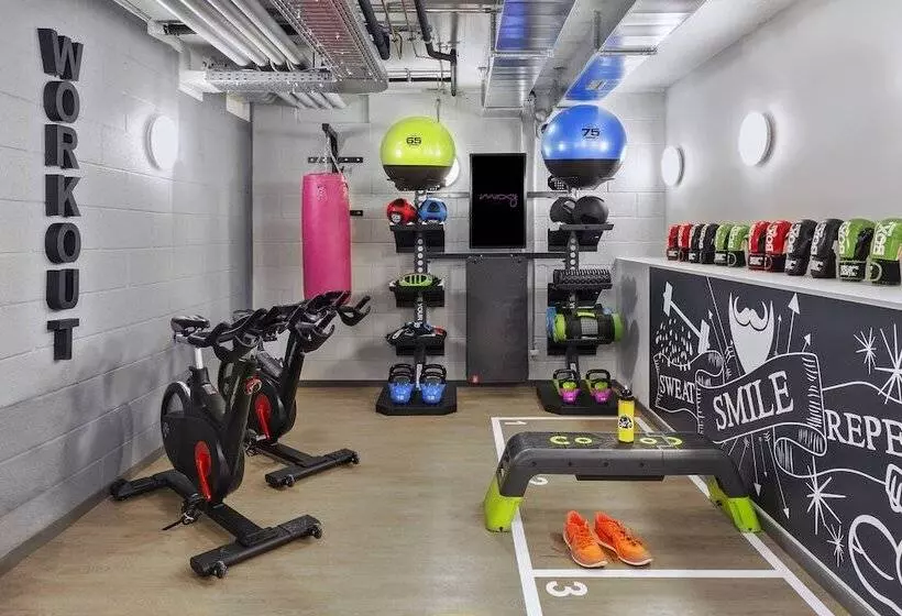 Hotelli Moxy Lausanne City