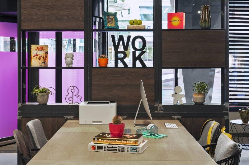 هتل Moxy Lausanne City