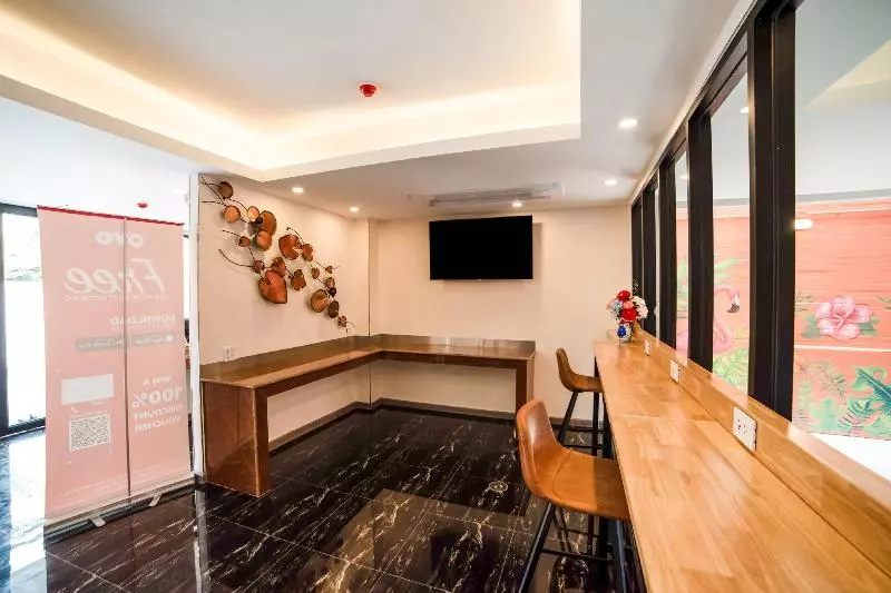 هتل Roomquest Sukhumvit 36 @ Bts Thonglor