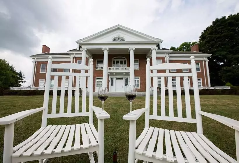 هاستل White Springs Manor A Belhurst Property