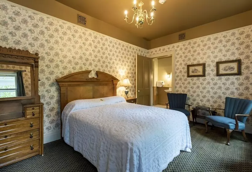 هاستل White Springs Manor A Belhurst Property