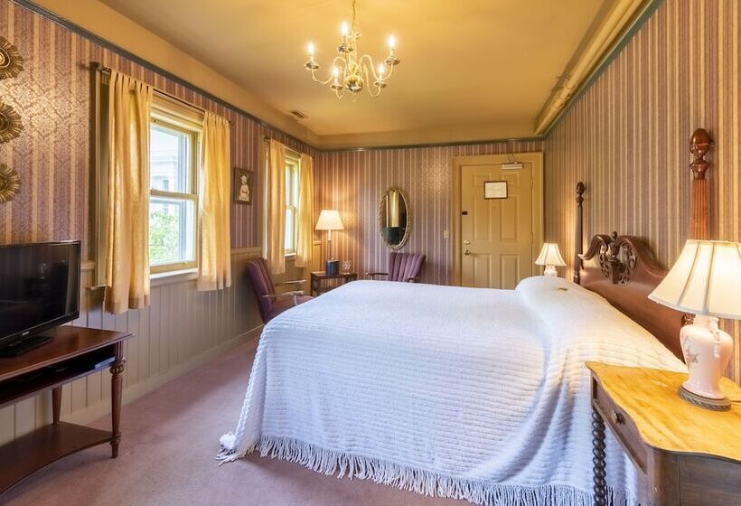 旅馆 White Springs Manor A Belhurst Property