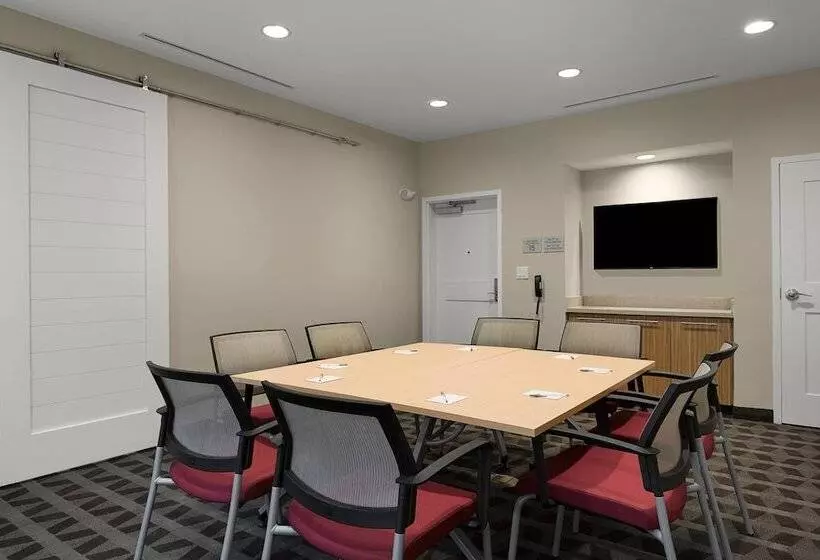 ホテル Towneplace Suites Boone