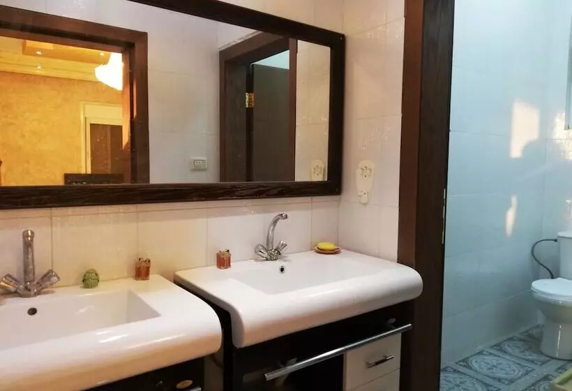 پانسیون Jabal Bed & Breakfast