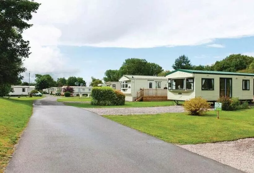 استراحتگاه Parc Farm Holiday Park