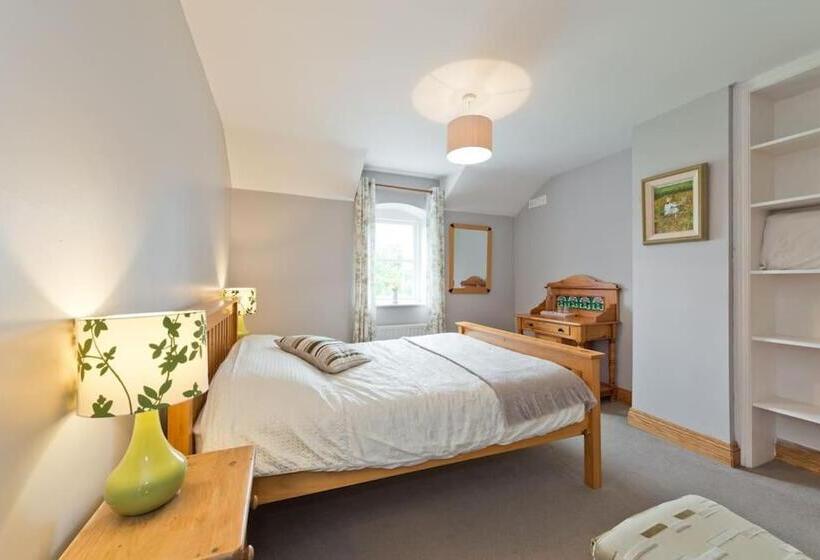 Ash House Bed And Breakfast